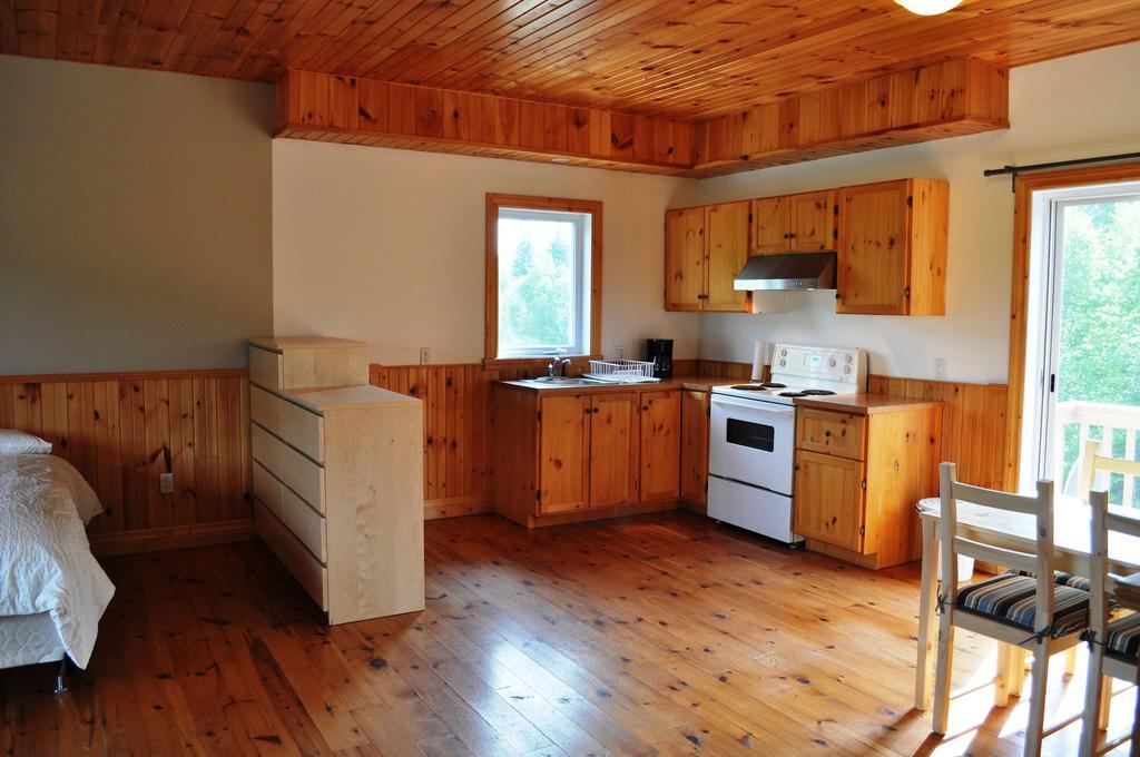 La Taniere De L'Ours Hotel Saint-Donat Habitación foto